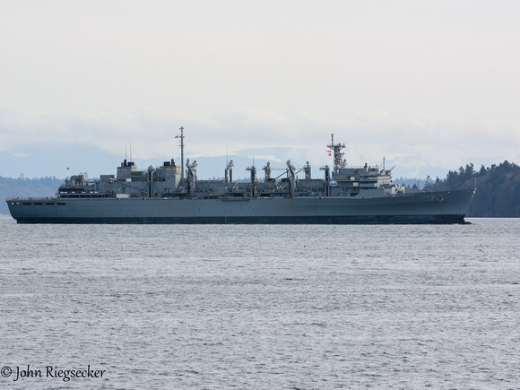 USS Rainier (T-AOE-7)